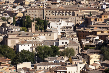 Fototapeta na wymiar 80/5000 City of Toledo, Panoramic of historic buildings. Castilla la Mancha. Spain