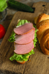 sandwich with lettuce and ham