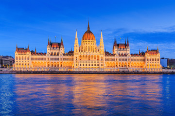 Fototapeta na wymiar Budapest, Hungary. Parliament building at night.