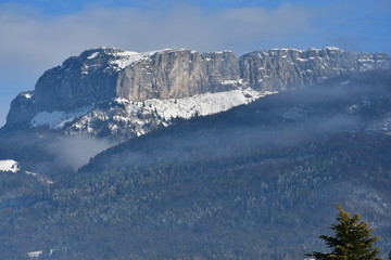 Obraz premium Montagnes à Annecy