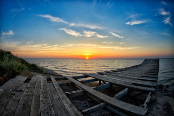 Fototapeta na wymiar Sunrise at the seashore