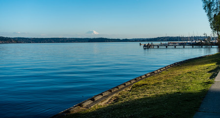 Obraz premium Lake Washington Mountain Landscape