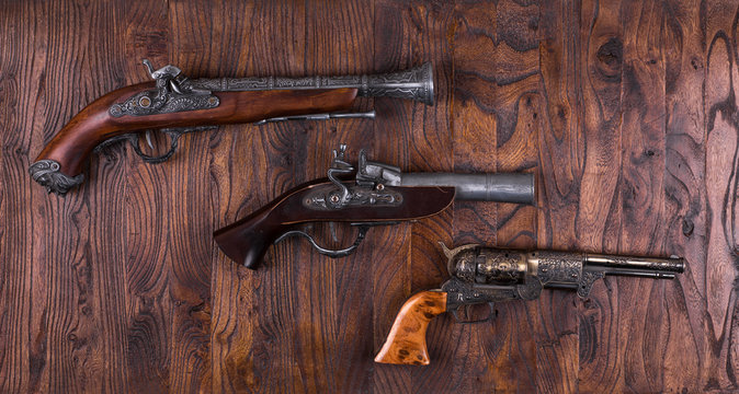 vintage pistols of the 18th century