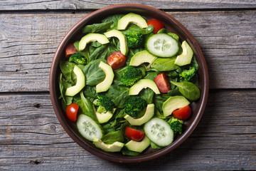 Avocado salad with tomatoes