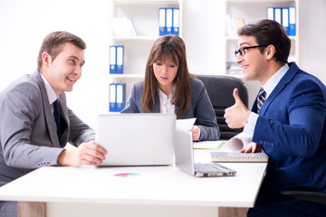 Obraz premium Business meeting with employees in the office