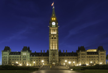 Fototapeta na wymiar Canada’s Parliamentary Precinct At Blue Hour