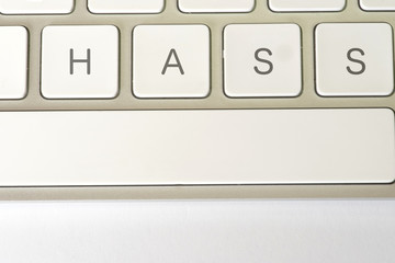 Ein Computer und die Tasten Hass
