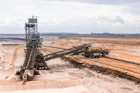 Lignite Excavator