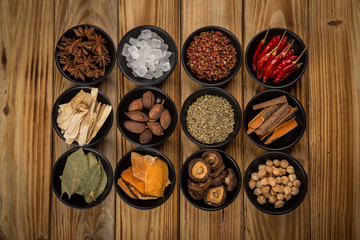 Chinese spices are neatly arranged
