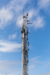 &Eacute;metteur de t&eacute;l&eacute;vision, radio et t&eacute;l&eacute;phonie