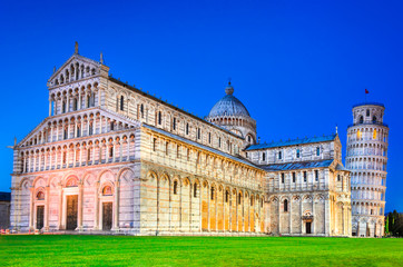 Fototapeta na wymiar Pisa, Leaning Tower - Italy
