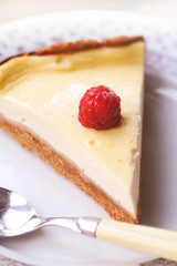 Vanilla cheesecake with raspberry