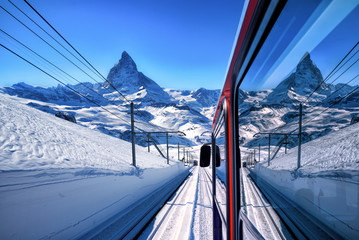 Zugfahrt zum Matterhorn, Gornergrat, Zermatt, Schweiz  - obrazy, fototapety, plakaty