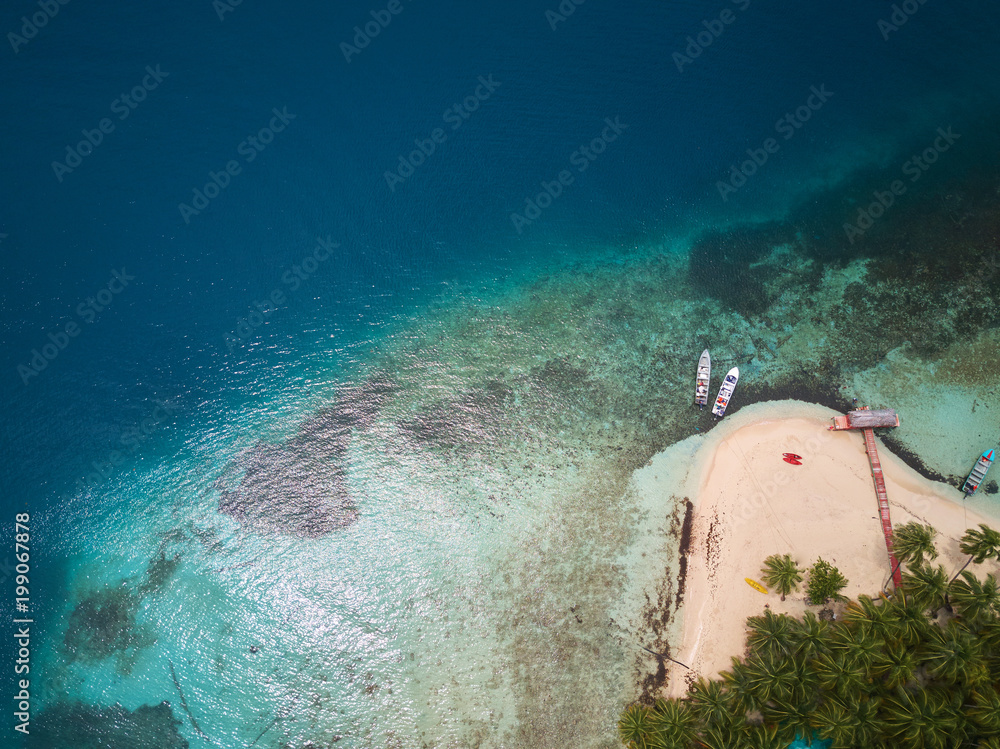 Wall mural Beach with small pier