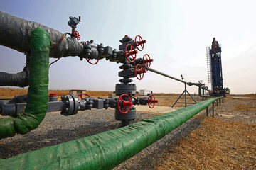 Oil pipes and valves