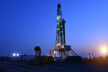 Oil drilling rig