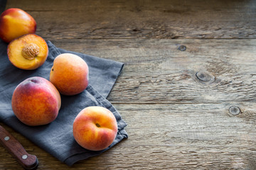 Obraz na płótnie Canvas Peaches
