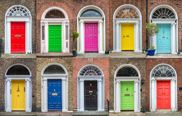 Fototapeta premium Kolorowa kolekcja drzwi w Dublinie w Irlandii