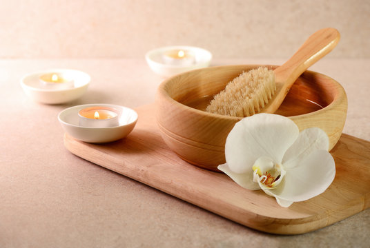 Spa setting with burning candles