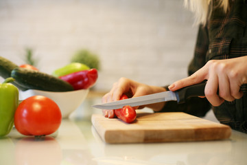 Obraz na płótnie Canvas Woman preparing food.