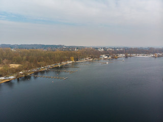 Ufer des Unterbacher Sees