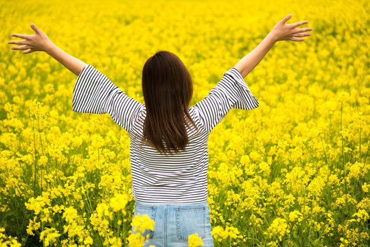 「天を仰ぐ」の写真素材 | 1,379件の無料イラスト画像 | Adobe Stock
