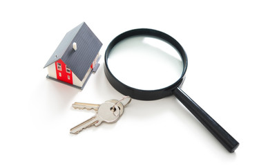 Wohnungssuche. Suche nach einer bezahlbaren Wohnung