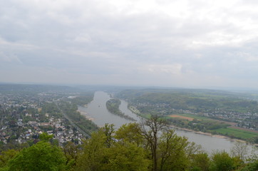 Fototapeta premium Drachenfels, tierra de dragones