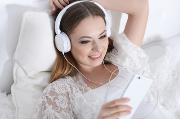 woman  listening to music