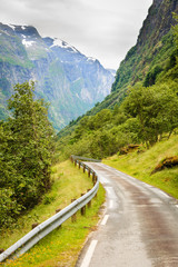 Fototapeta na wymiar Road in Norwegian mountains