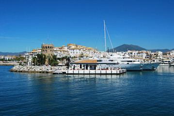 Fototapeta na wymiar Puerto Banús, Marbella, Málaga.