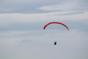 Paracaidismo y cielo