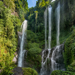 Fototapeta premium Lemukih waterfall on Bali