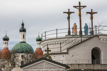 Kalvarienberg in Klosterlechfeld mit drei Kreuzen