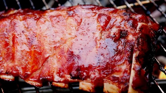 grilling pork ribs