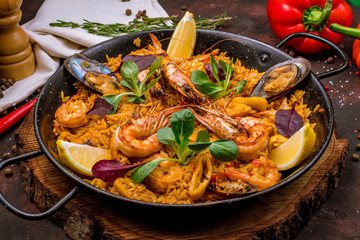 paella with seafood - obrazy, fototapety, plakaty