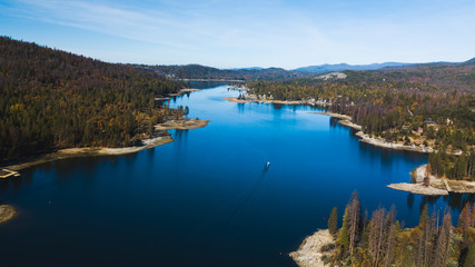 Lago con vista aerea