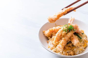 fried shrimps tempura on topped rice bowl