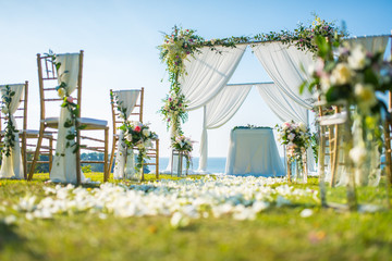 Romantic wedding ceremony on the lawn Sea view. - 199248218