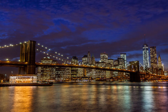 Brooklyn Bridge and Manhattan Skyline, New York City © tanyaeroko