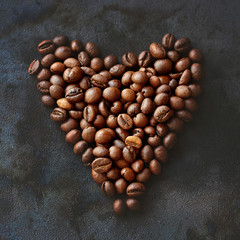 Fototapeta Кофейные зерна, выложенные в форме сердца obraz