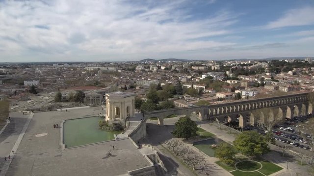 Drone en Montpellier, ciudad del sur de Francia, en la región de Occitania y capital del departamento Hérault. Video aereo con Dron