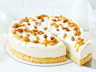 A wonderful caramel cheesecake with homemade caramel, nuts and chocolate.