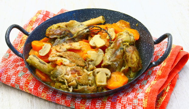 manchons de canards cuisin&eacute; aux carottes
