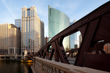 Fototapeta premium Bridge over Chicago River, Chicago, Illinois, USA