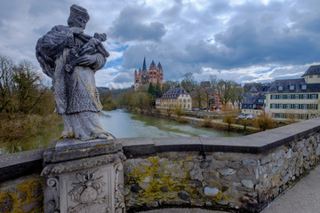 Der Dom zu Limburg und der Heilige Nepomuk