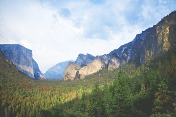 Fototapeta premium The tunnel view with El capitan in Yosemite