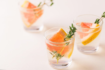 Gin bitter lemon with thyme and grapefruit.
