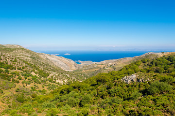 Naklejka premium Beautiful view of sea coast in summer day. Naxos island. Cyclades, Greece
