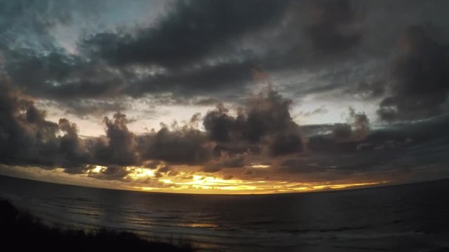 Timelapse: sunset at Bali, above the ocean